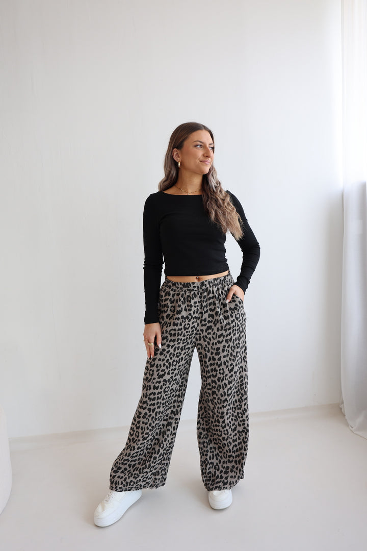 Lange Musselinhose mit Leoprint Leolove